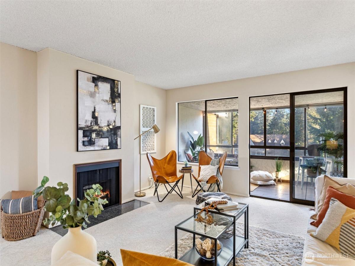 MLS #NWM2460785 image #0