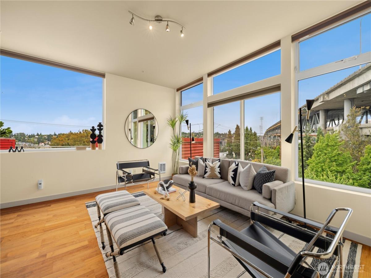 MLS #NWM2461145 image #0