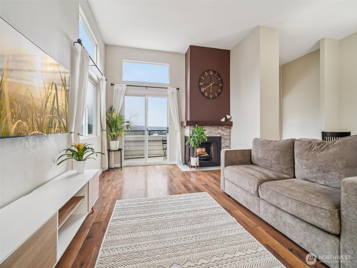 MLS #NWM2461340 image #0