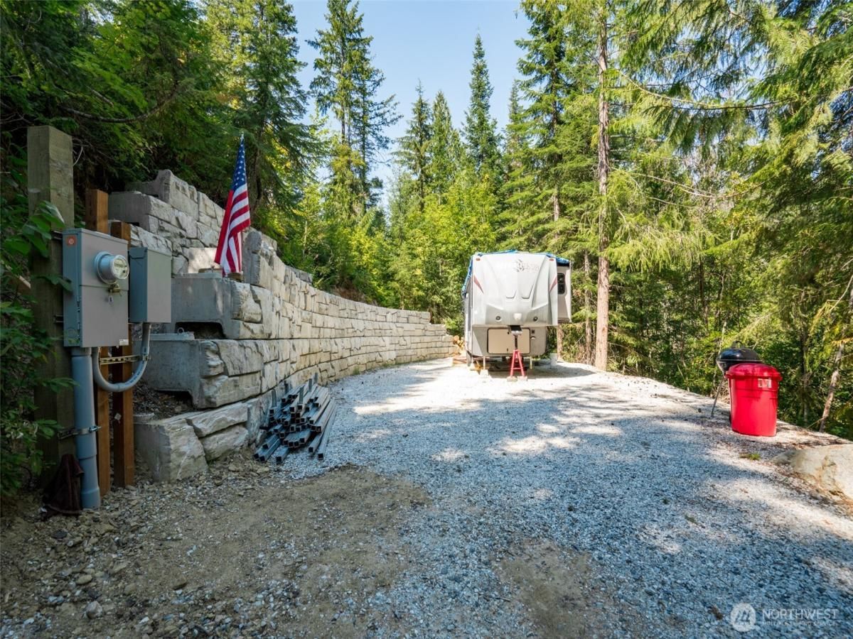 MLS #NWM2461487 image #0