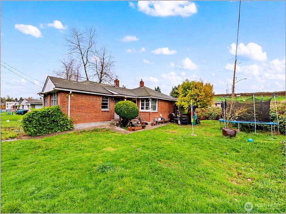 MLS #NWM2461541 image #0