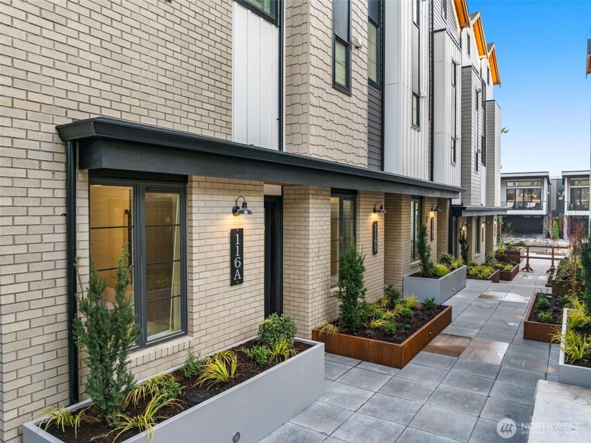 MLS #NWM2461544 image #0