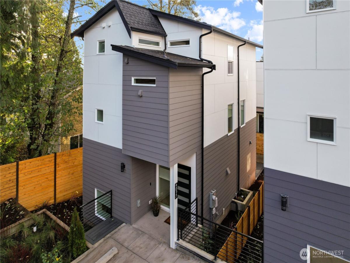 MLS #NWM2461587 image #0