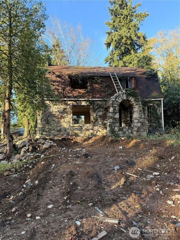 MLS #NWM2461594 image #0