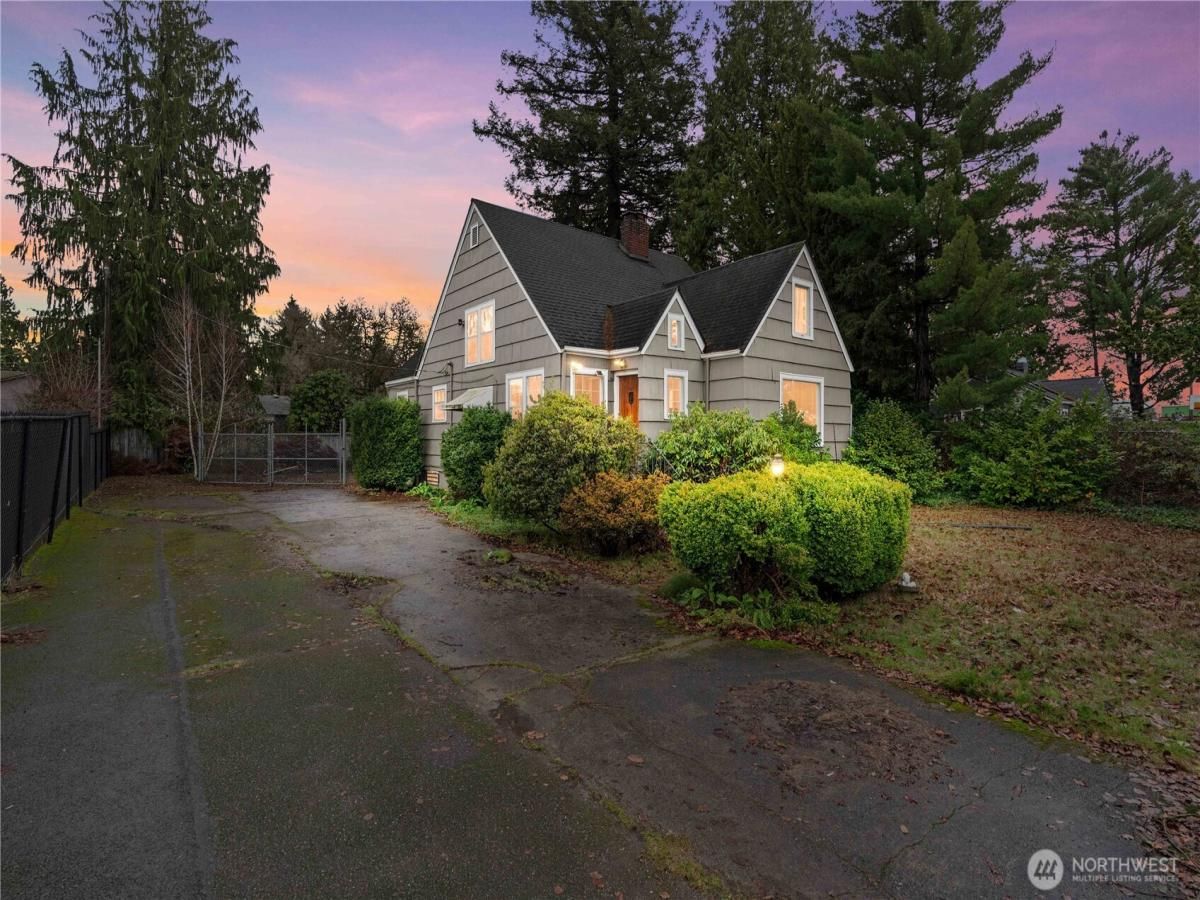 MLS #NWM2461620 image #0