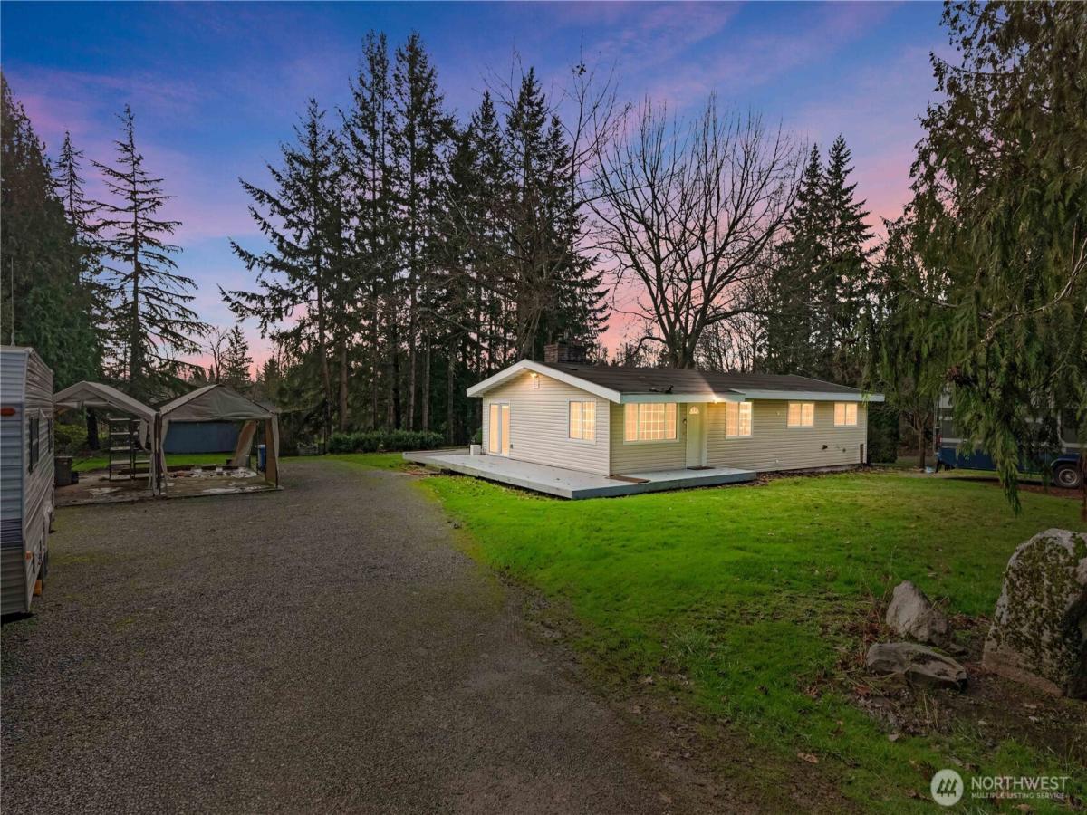 MLS #NWM2461628 image #0