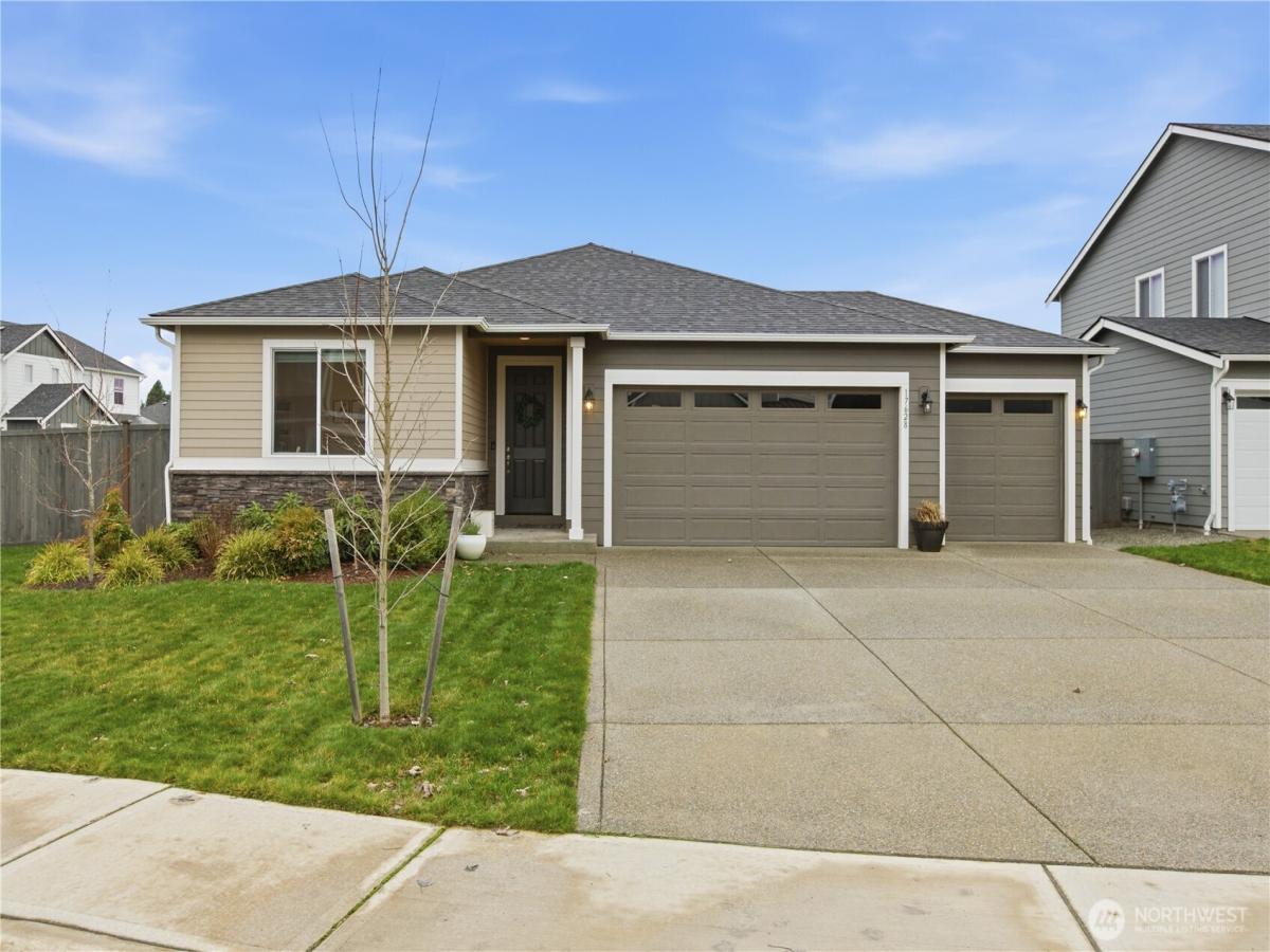 MLS #NWM2461712 image #0