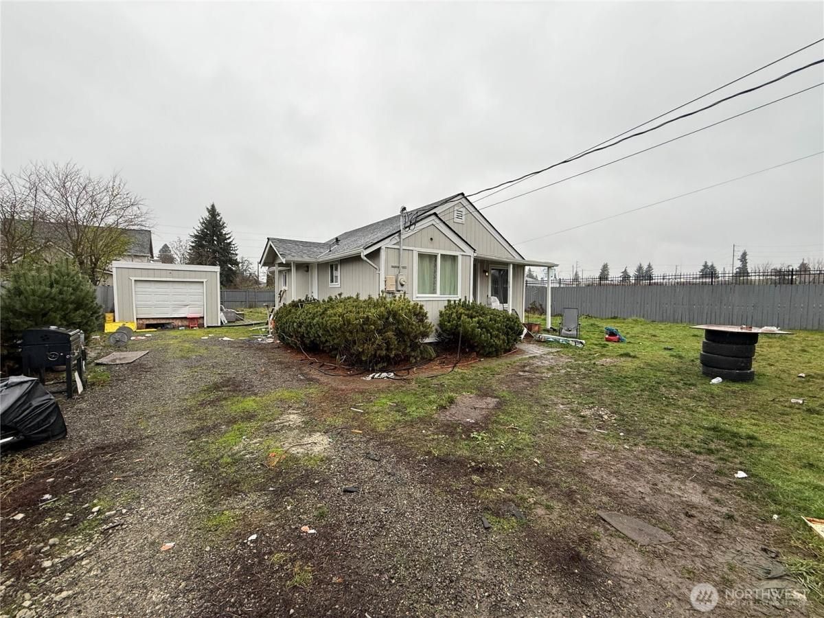 MLS #NWM2462755 image #0