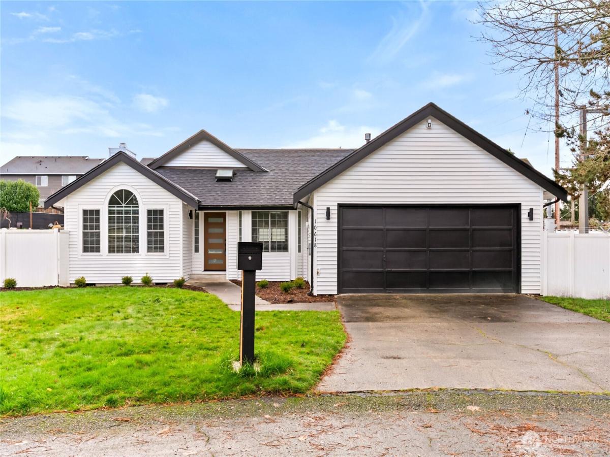 MLS #NWM2462836 image #0