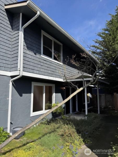 MLS #NWM2463193 image #0