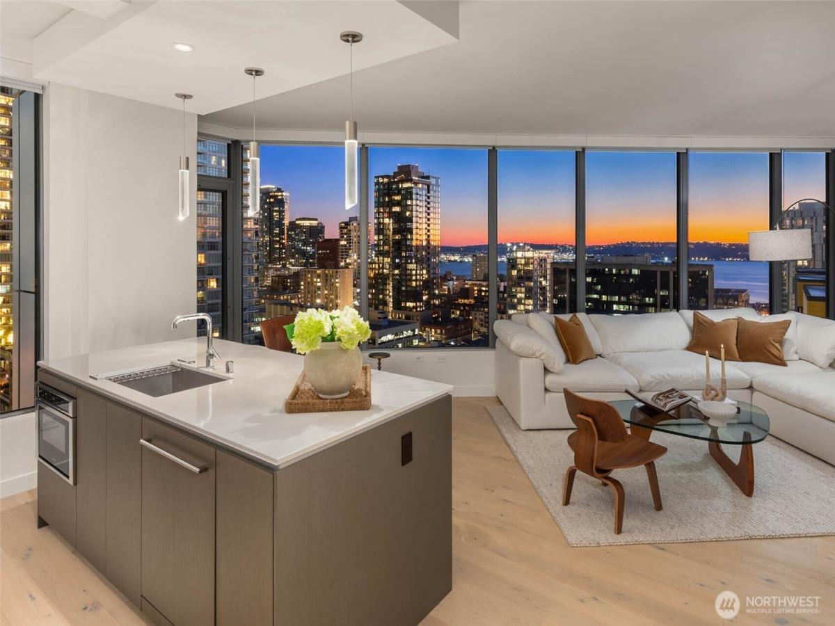 MLS #NWM2463248 image #0