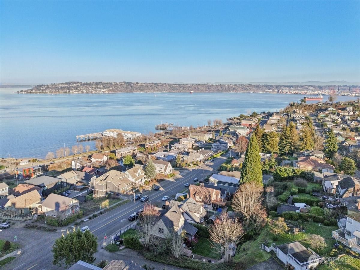 MLS #NWM2463249 image #0