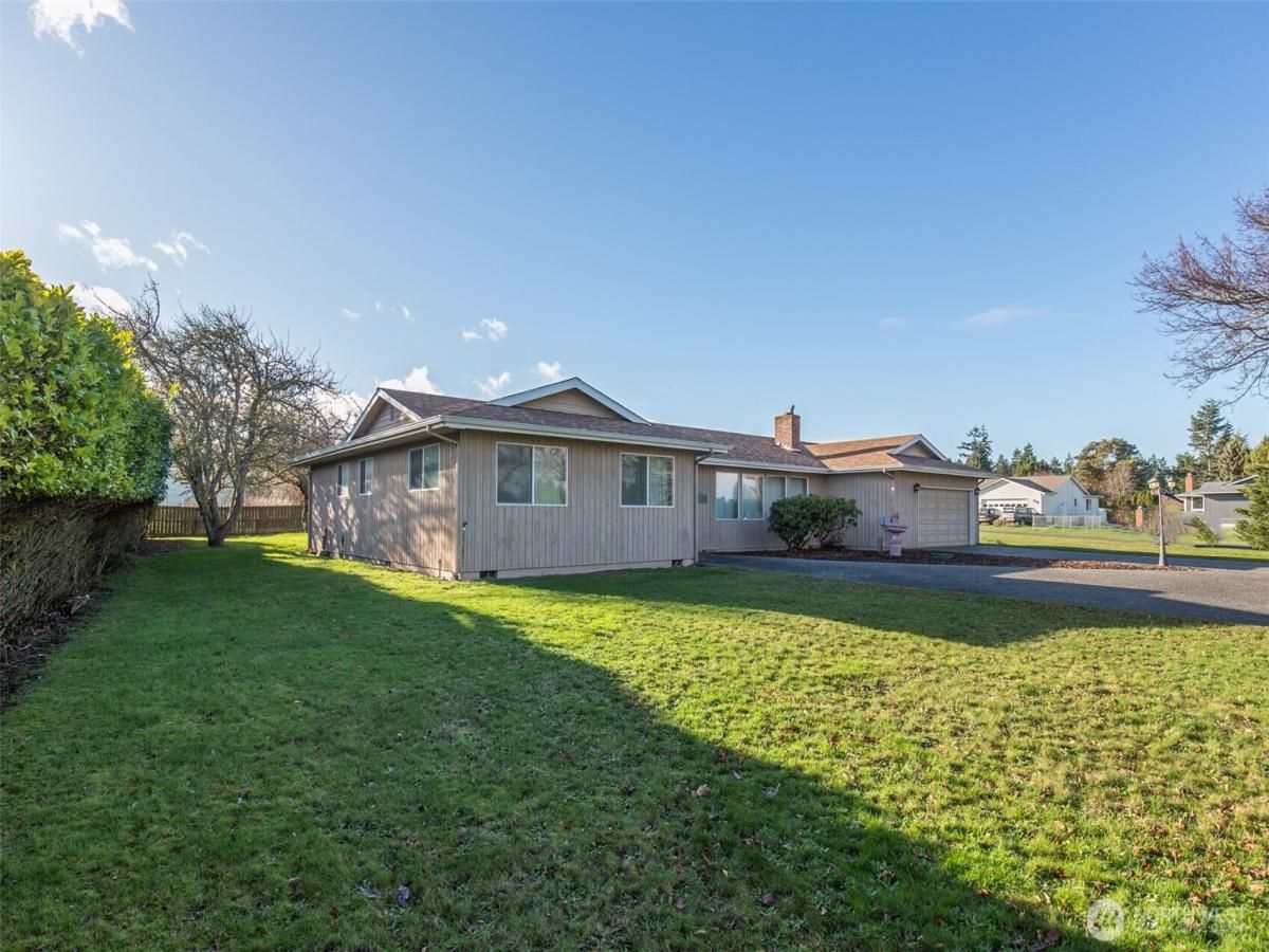 MLS #NWM2464110 image #0