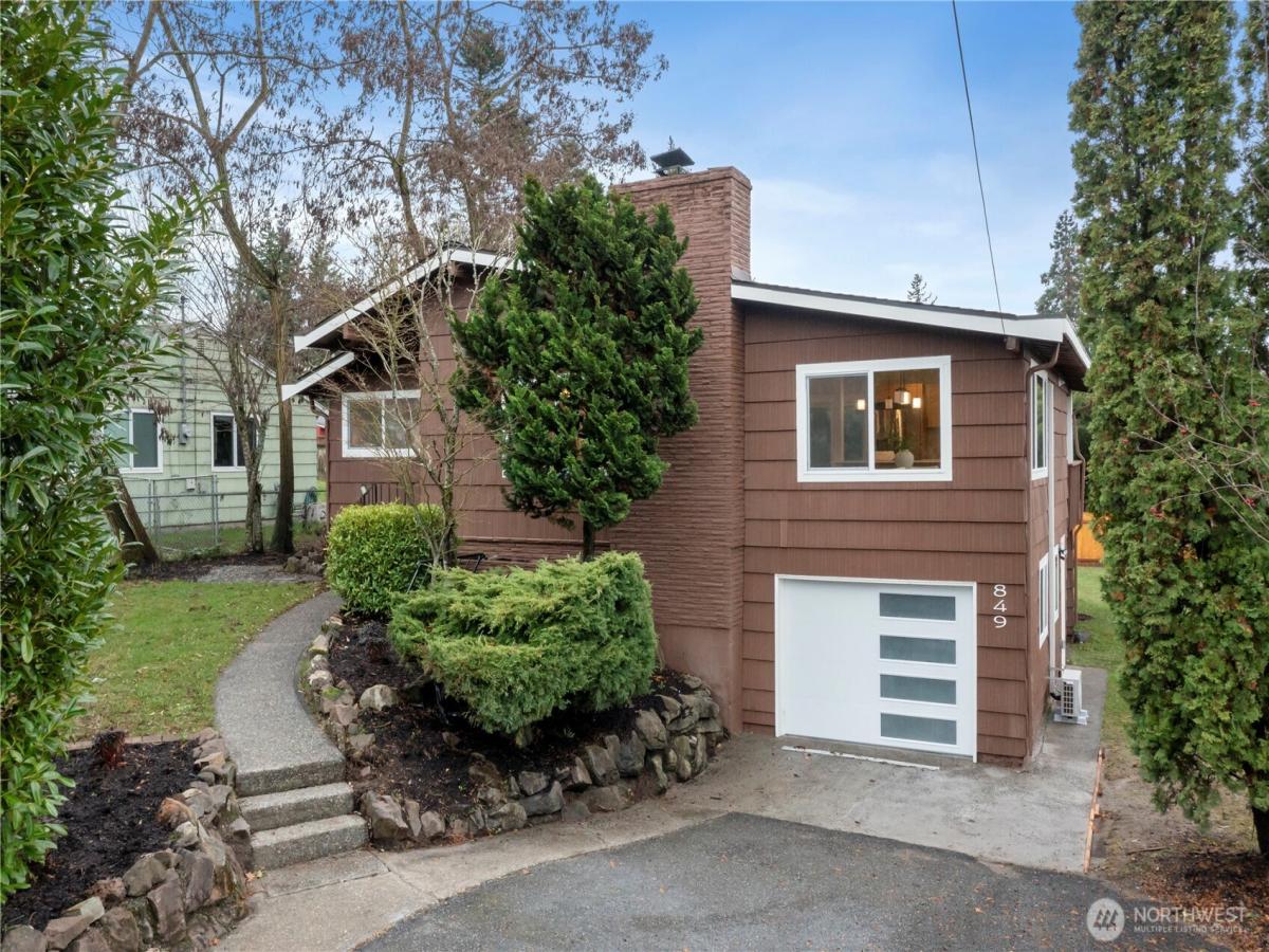 MLS #NWM2464145 image #0