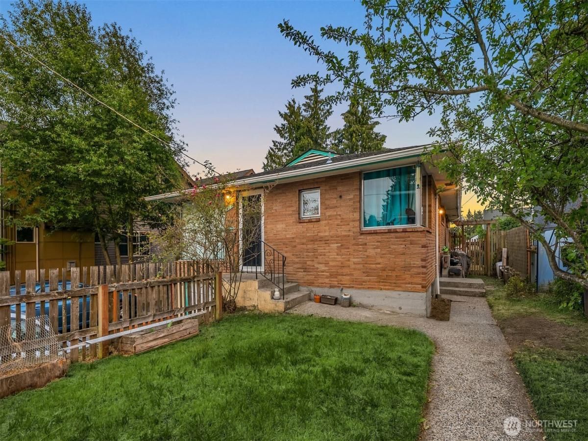 MLS #NWM2464244 image #0