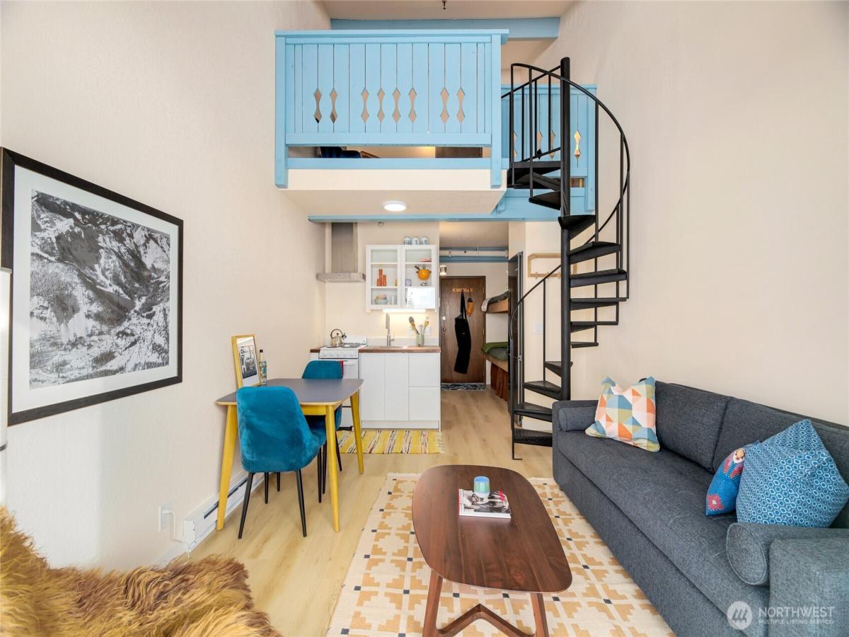 MLS #NWM2464409 image #0