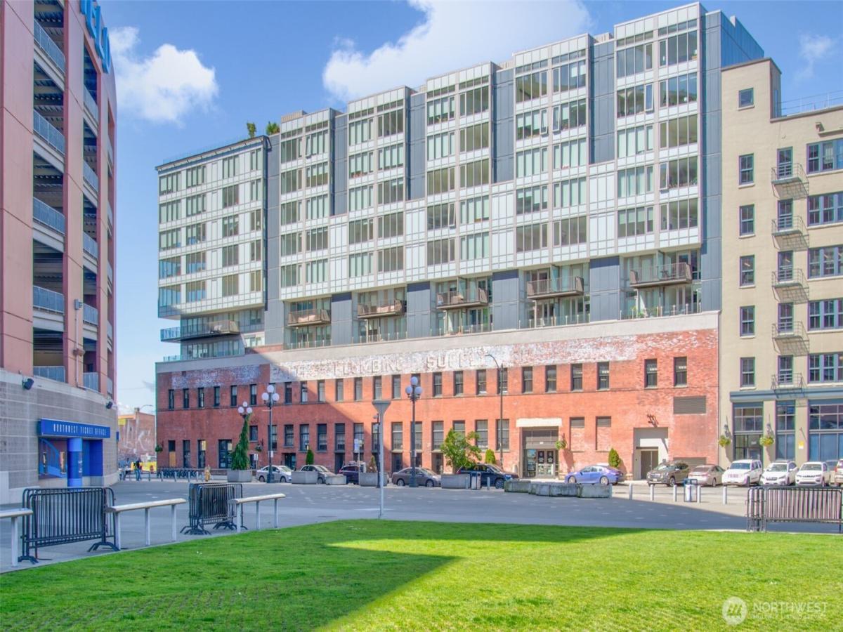 MLS #NWM2464541 image #0