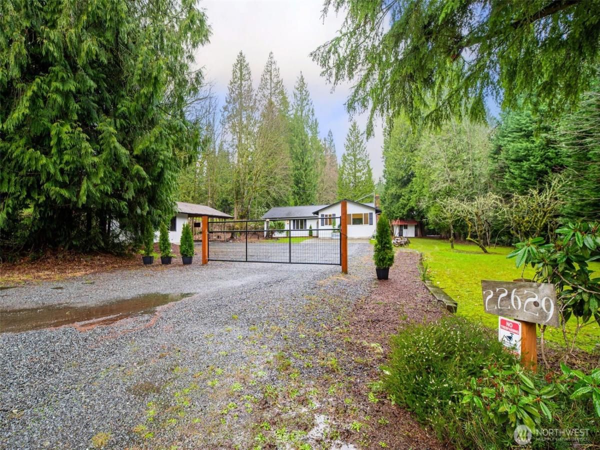 MLS #NWM2464865 image #0