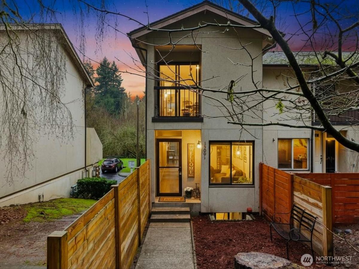 MLS #NWM2465082 image #0