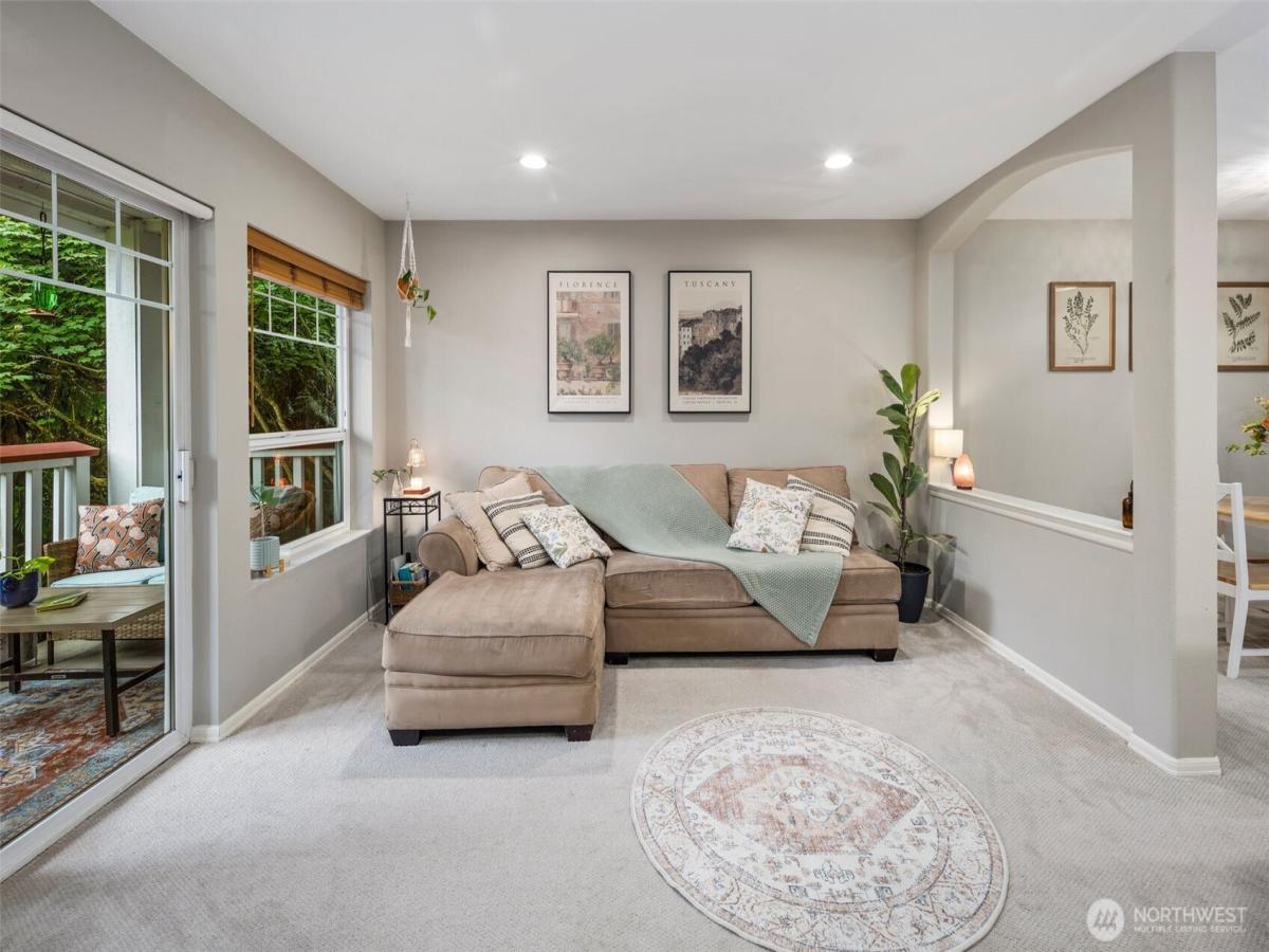 MLS #NWM2465139 image #0