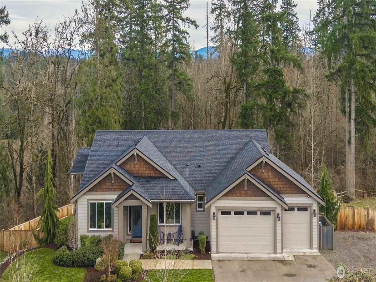 MLS #NWM2465228 image #0