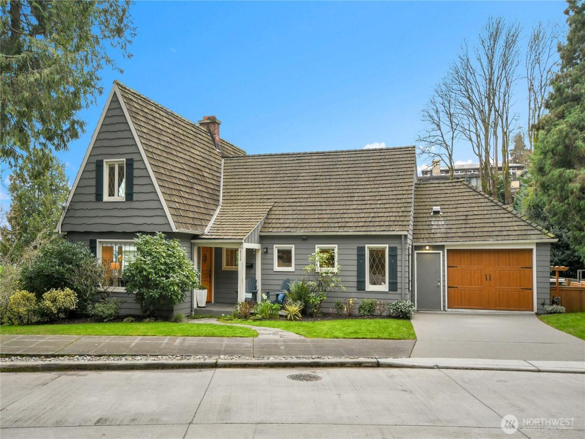 MLS #NWM2465595 image #0