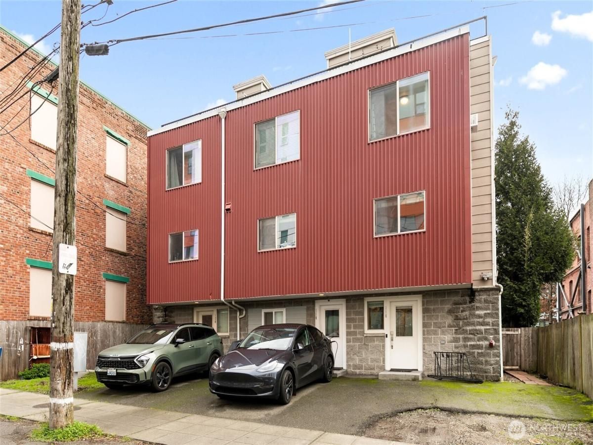 MLS #NWM2465703 image #0