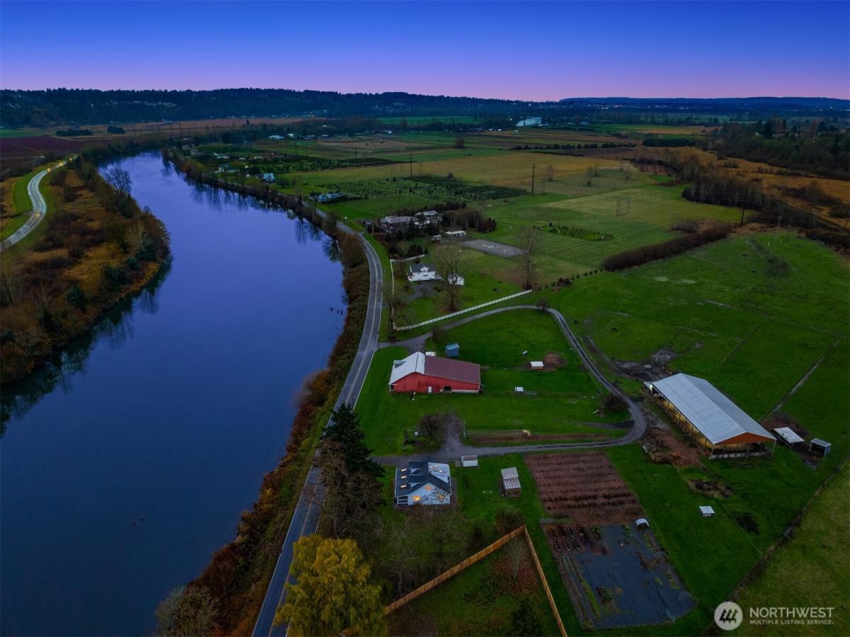 MLS #NWM2465707 image #0