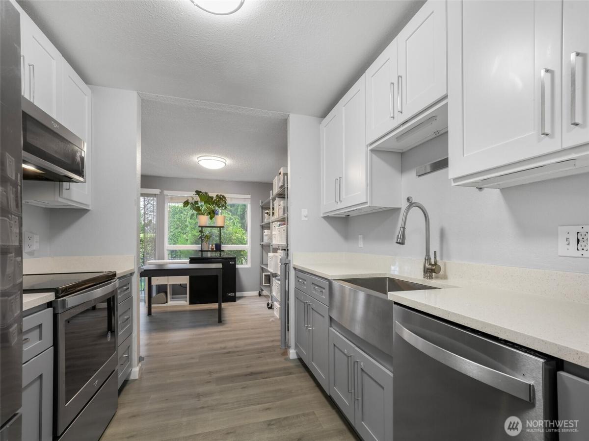 MLS #NWM2465916 image #0