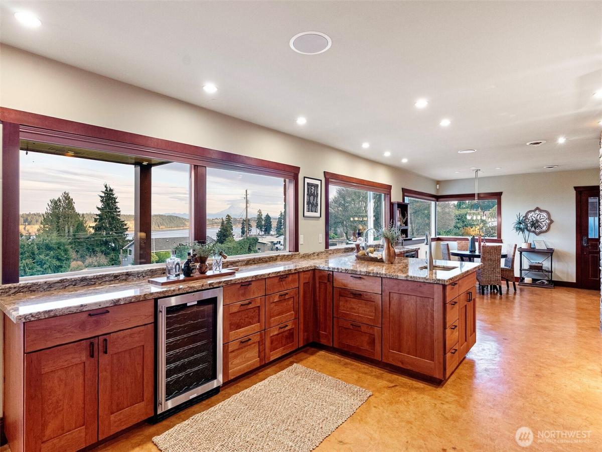 MLS #NWM2466150 image #0
