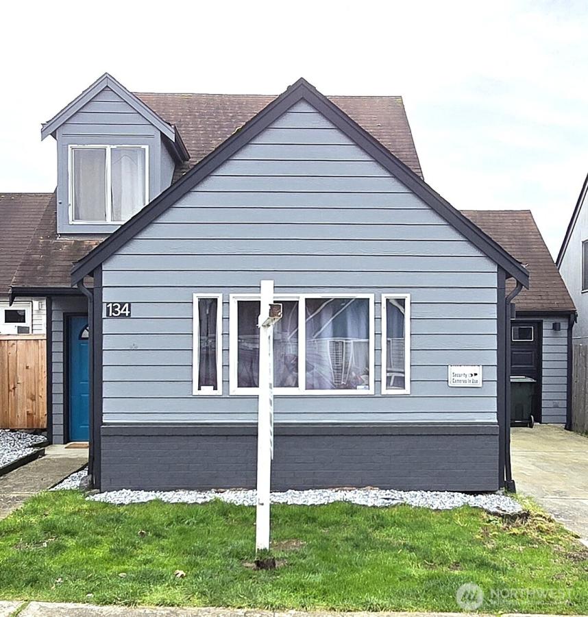 MLS #NWM2466258 image #0