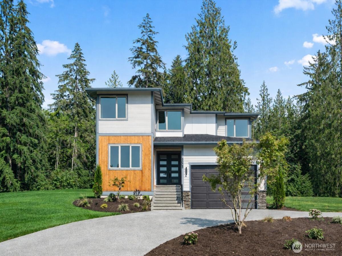 MLS #NWM2466328 image #0