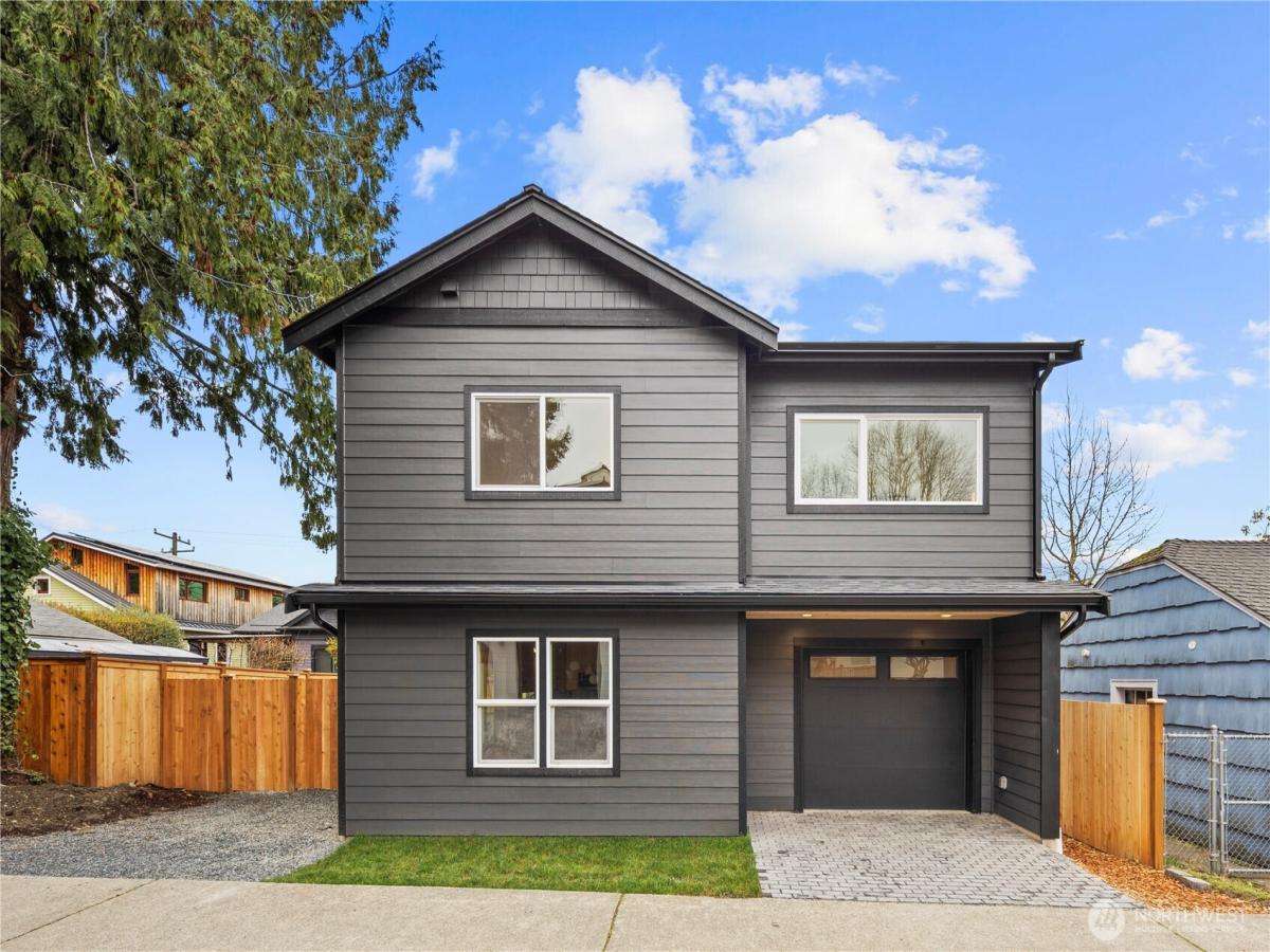 MLS #NWM2466388 image #0