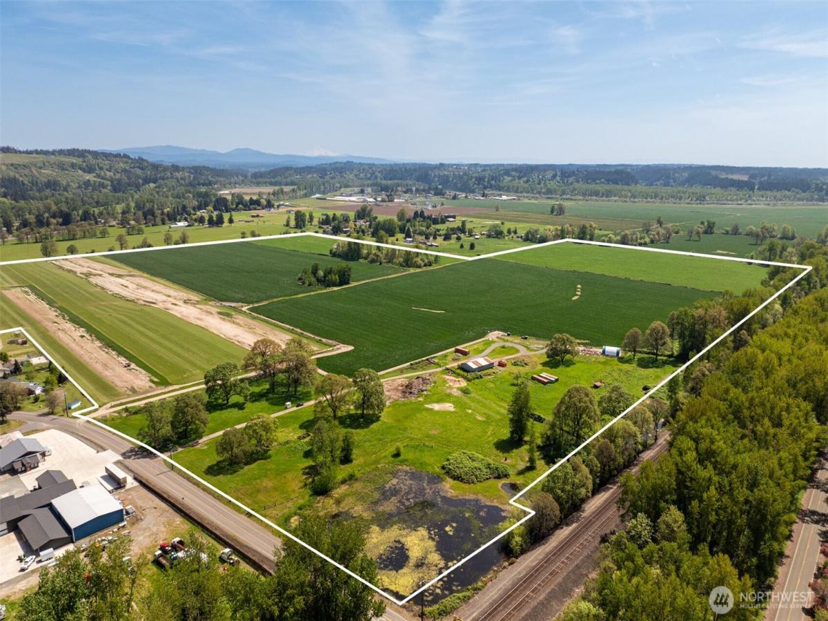 MLS #NWM2466669 image #0