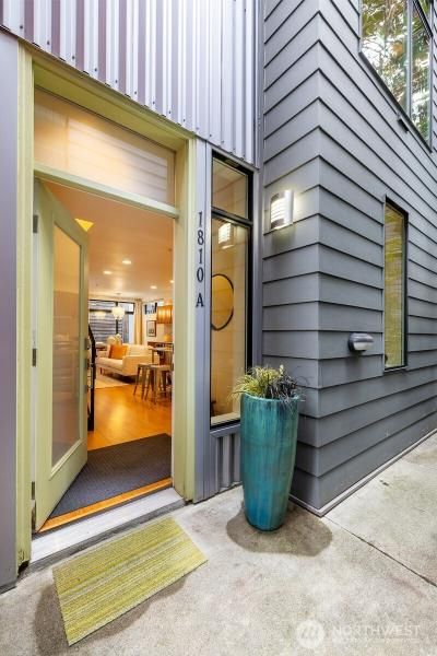 MLS #NWM2467041 image #0