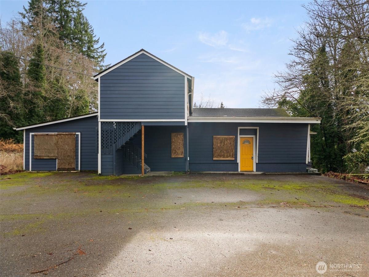 MLS #NWM2467140 image #0
