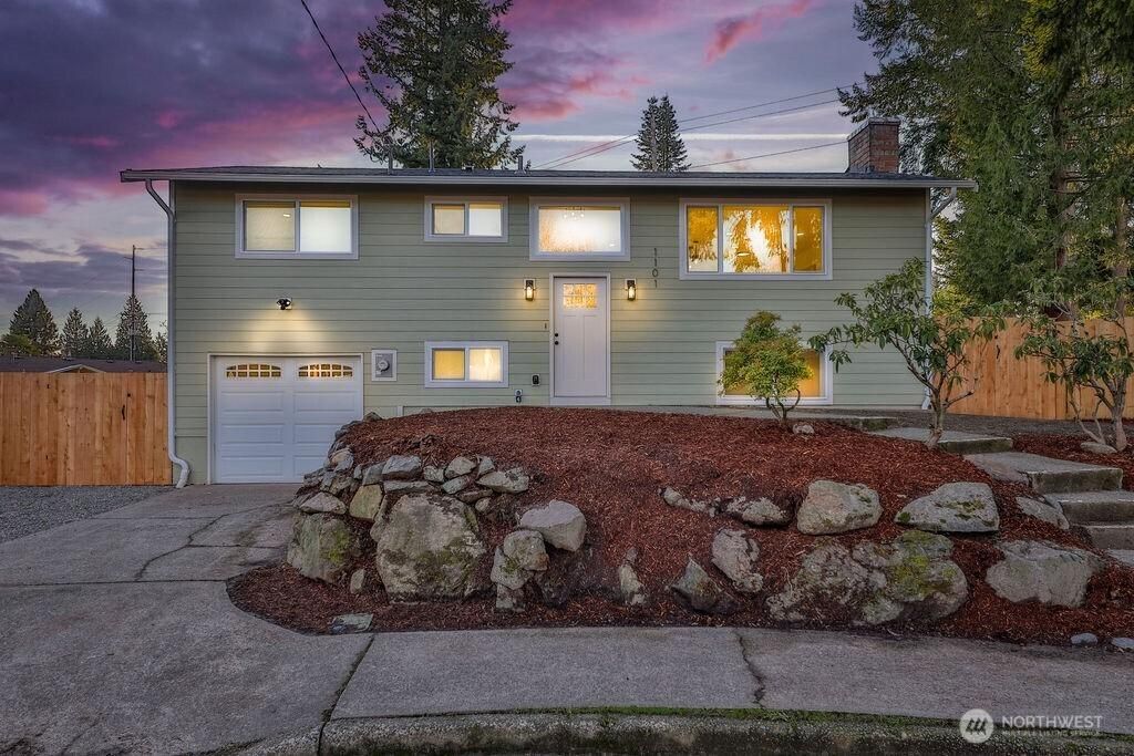 MLS #NWM2467425 image #0