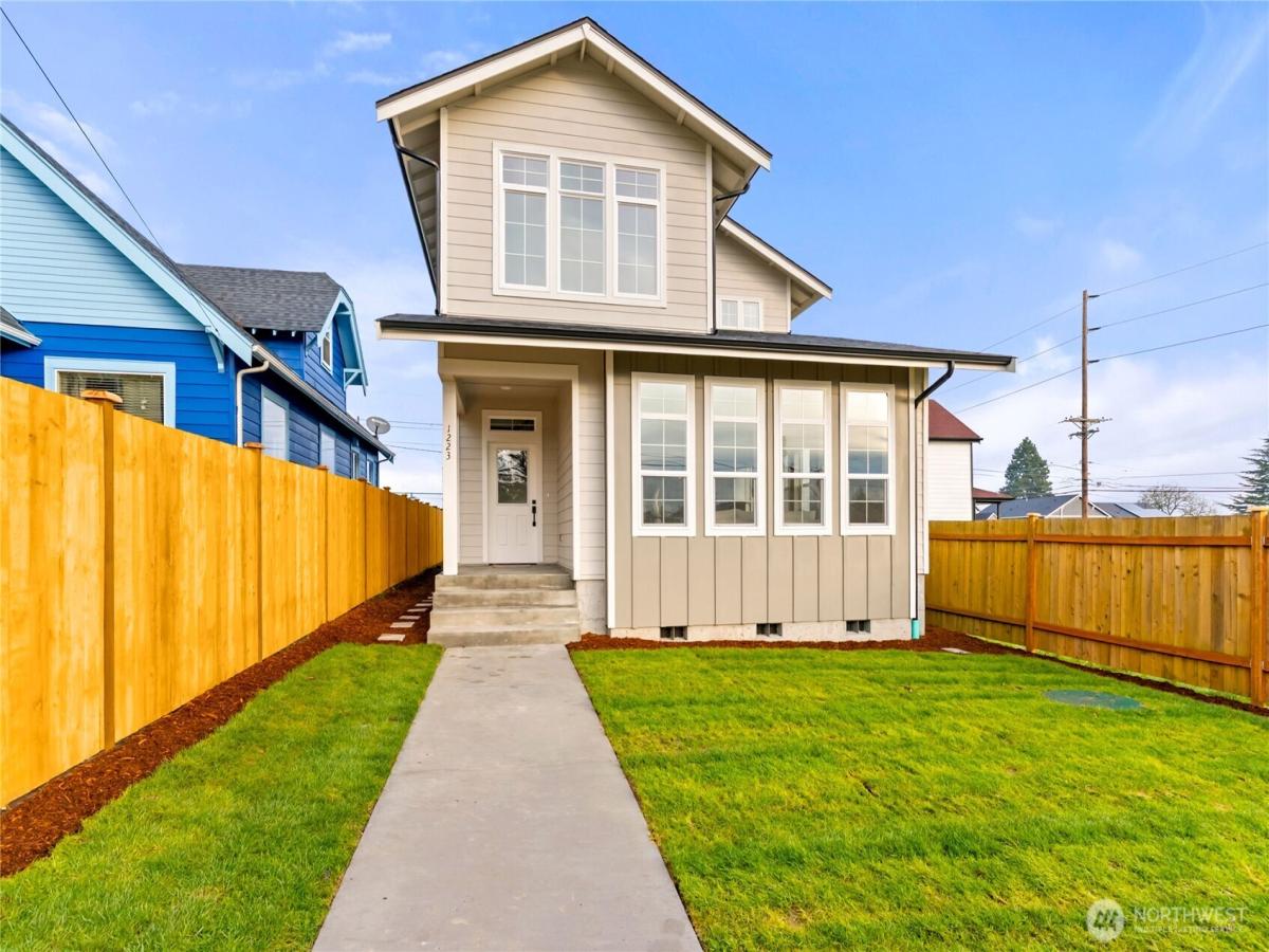 MLS #NWM2467546 image #0