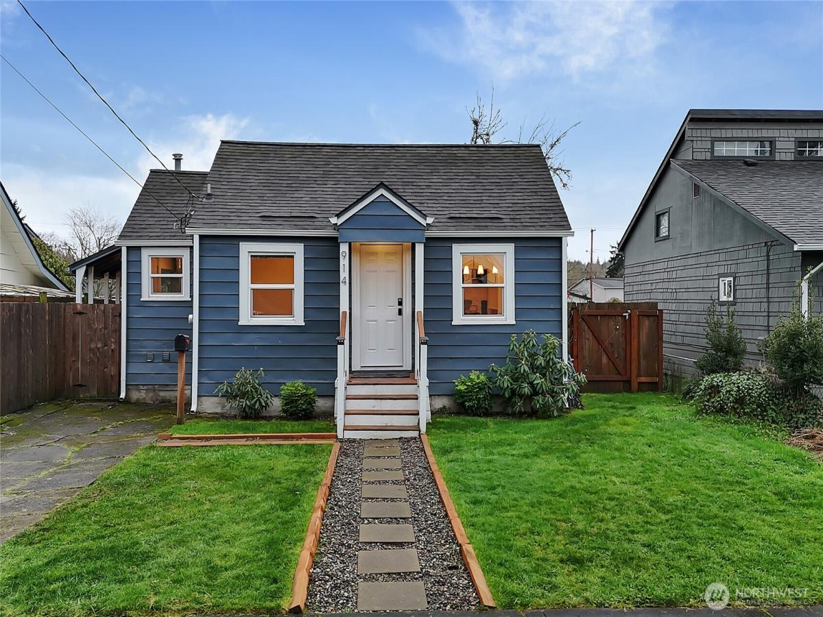 MLS #NWM2467652 image #0