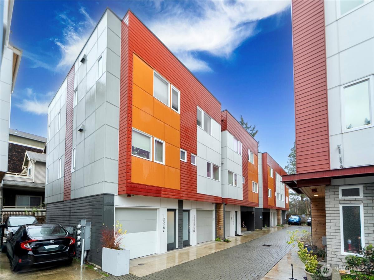 MLS #NWM2467726 image #0