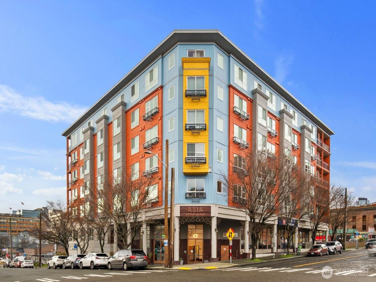 MLS #NWM2468051 image #0