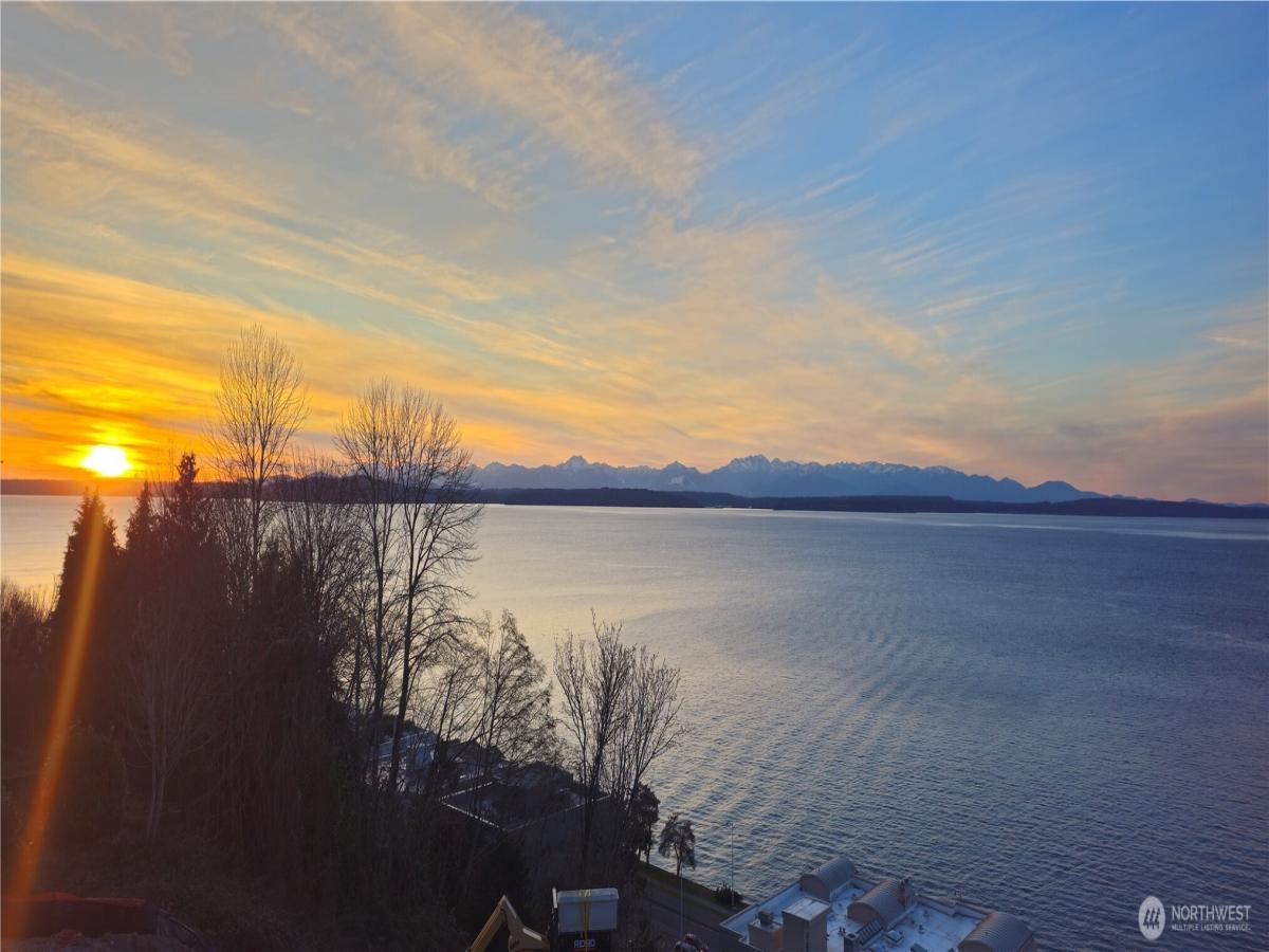 MLS #NWM2468806 image #0