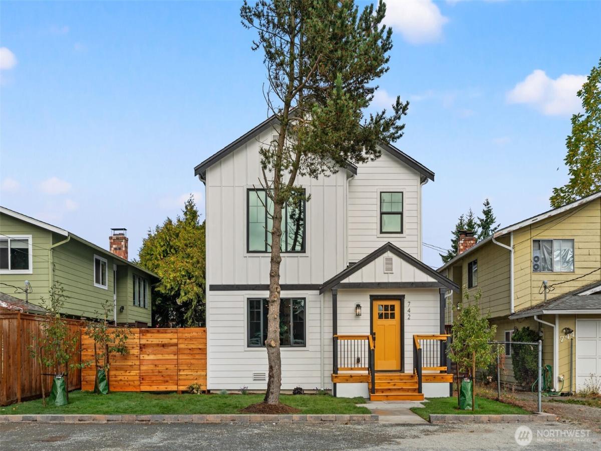 MLS #NWM2468820 image #0