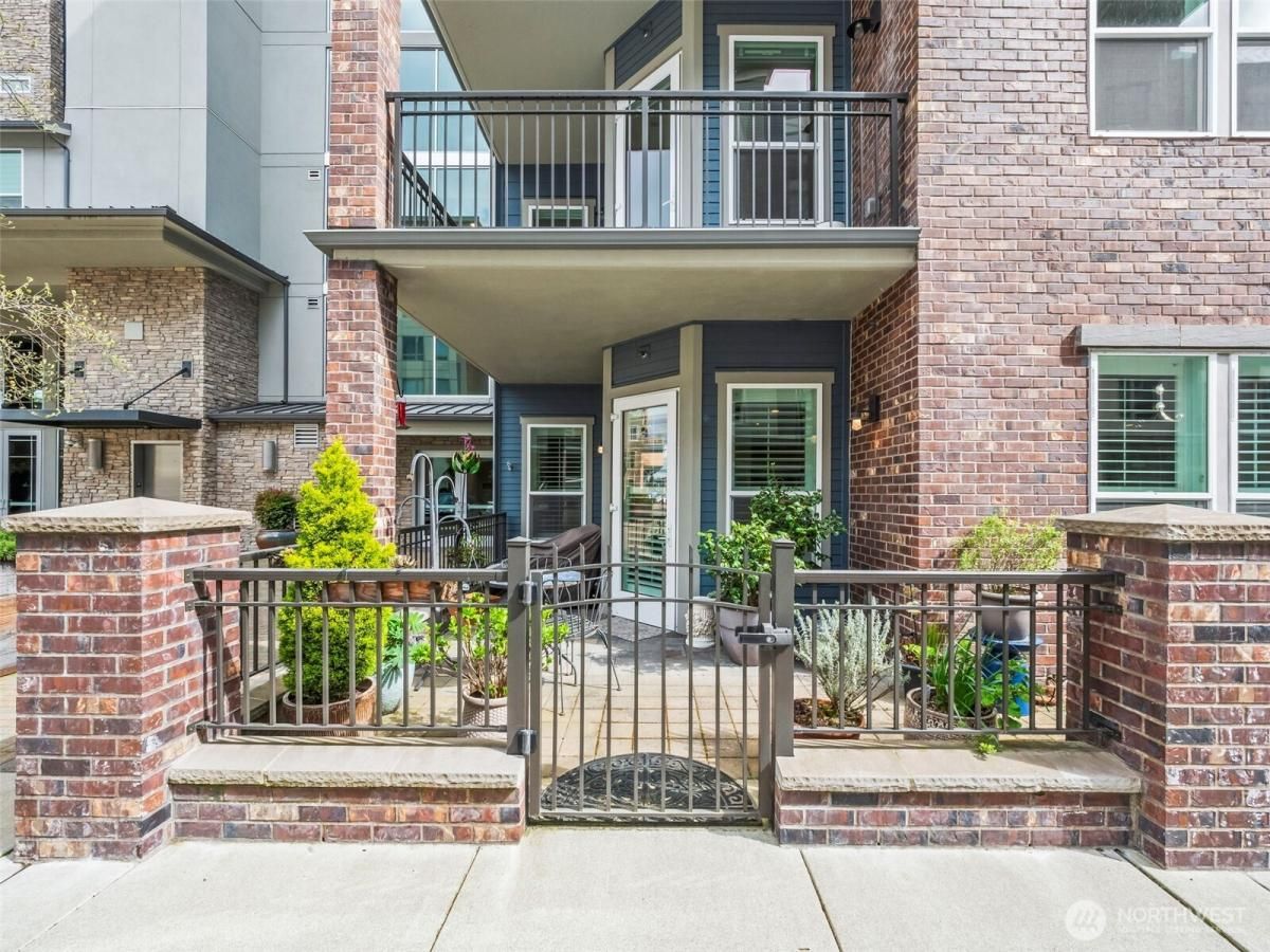 MLS #NWM2469112 image #0