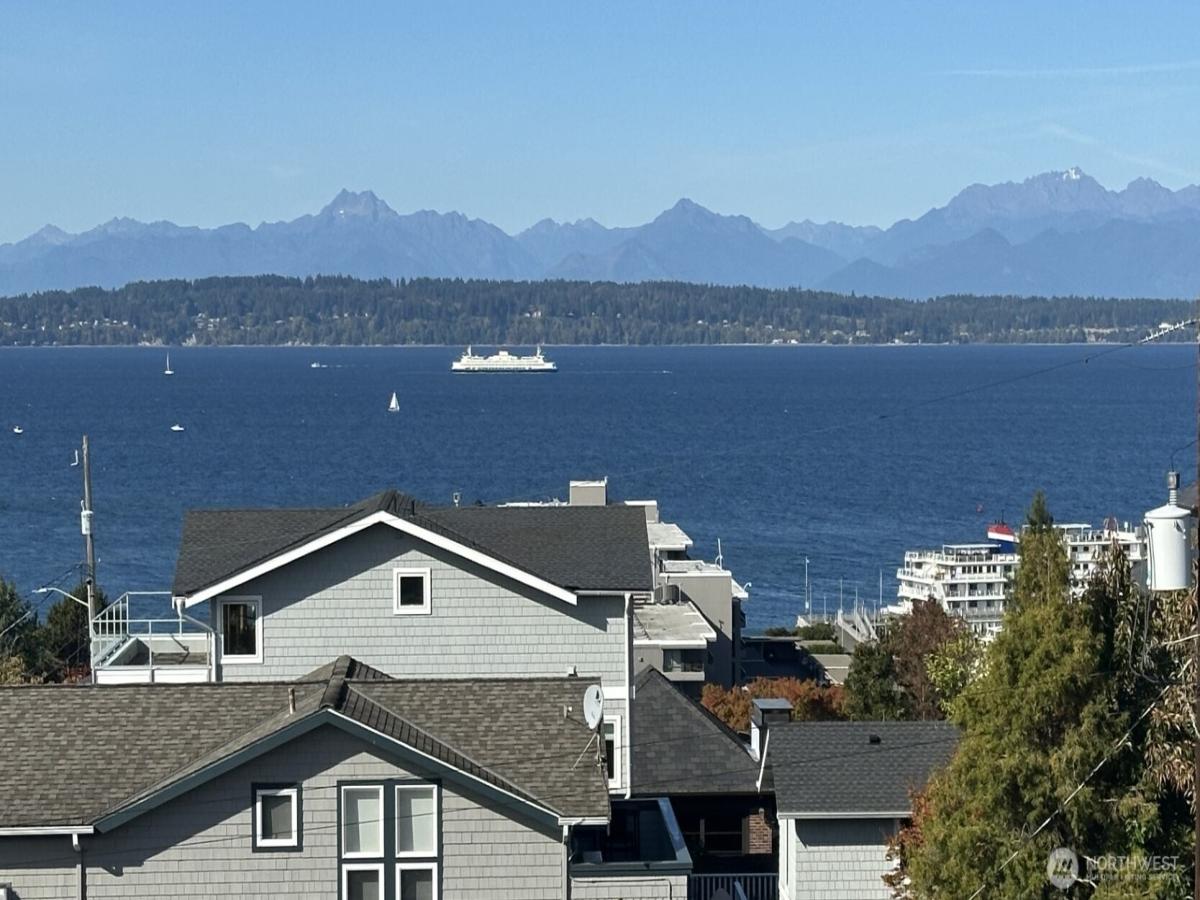 MLS #NWM2469282 image #0