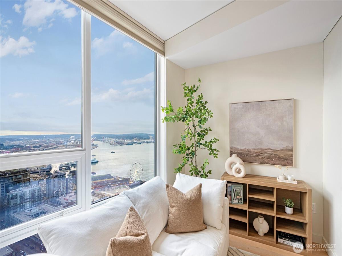 MLS #NWM2469306 image #0