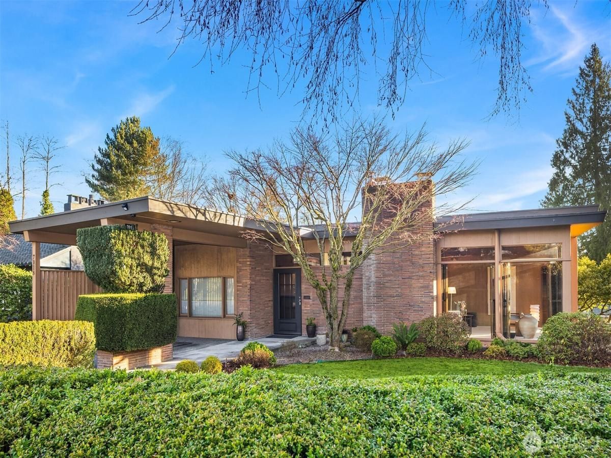 MLS #NWM2469666 image #0