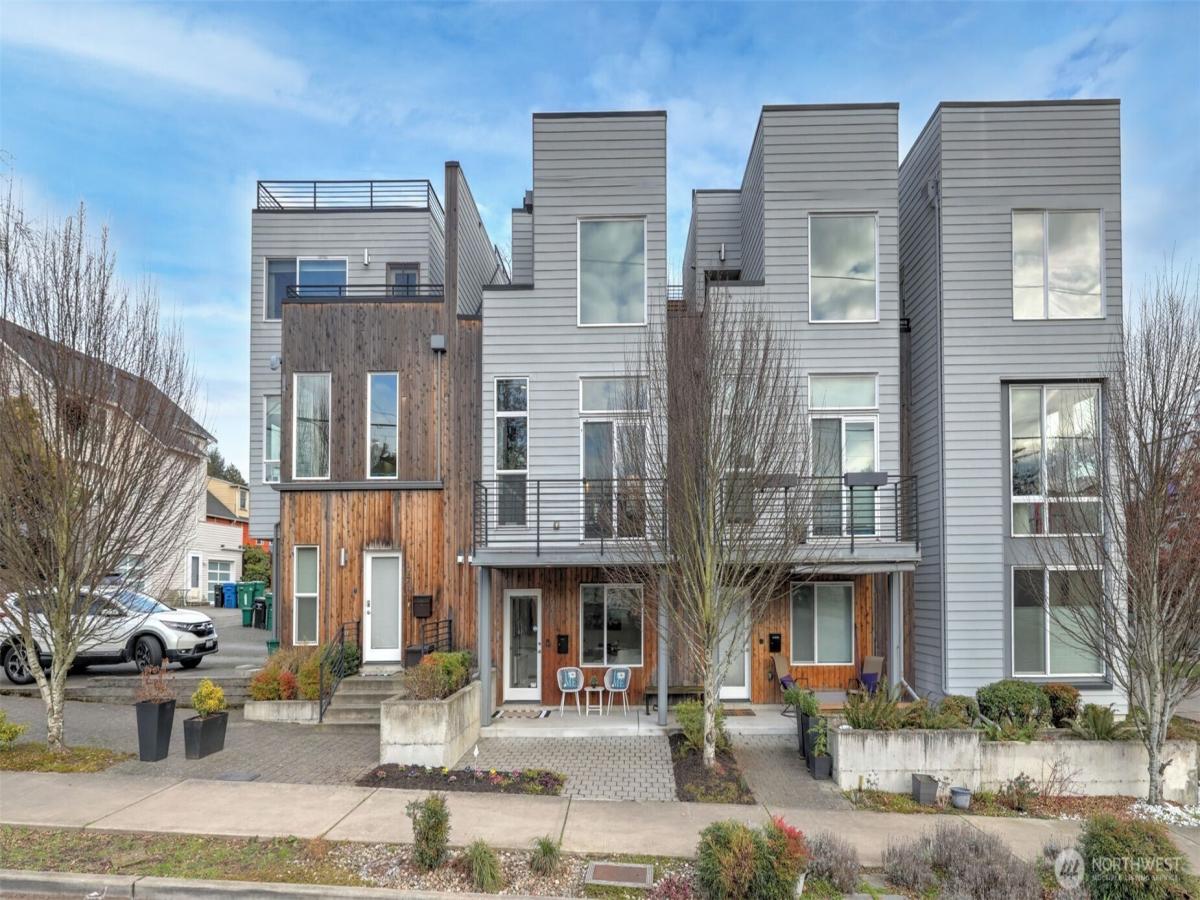 MLS #NWM2470147 image #0