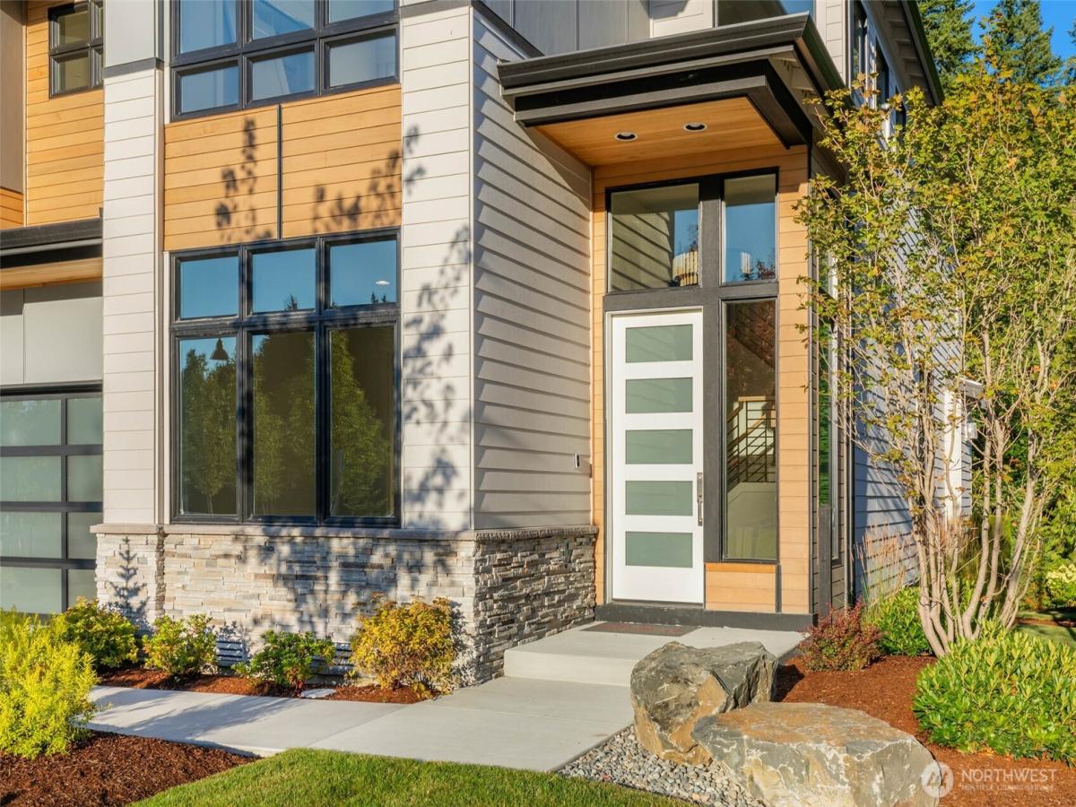 MLS #NWM2470316 image #0