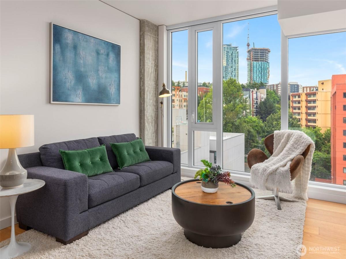 MLS #NWM2470802 image #0